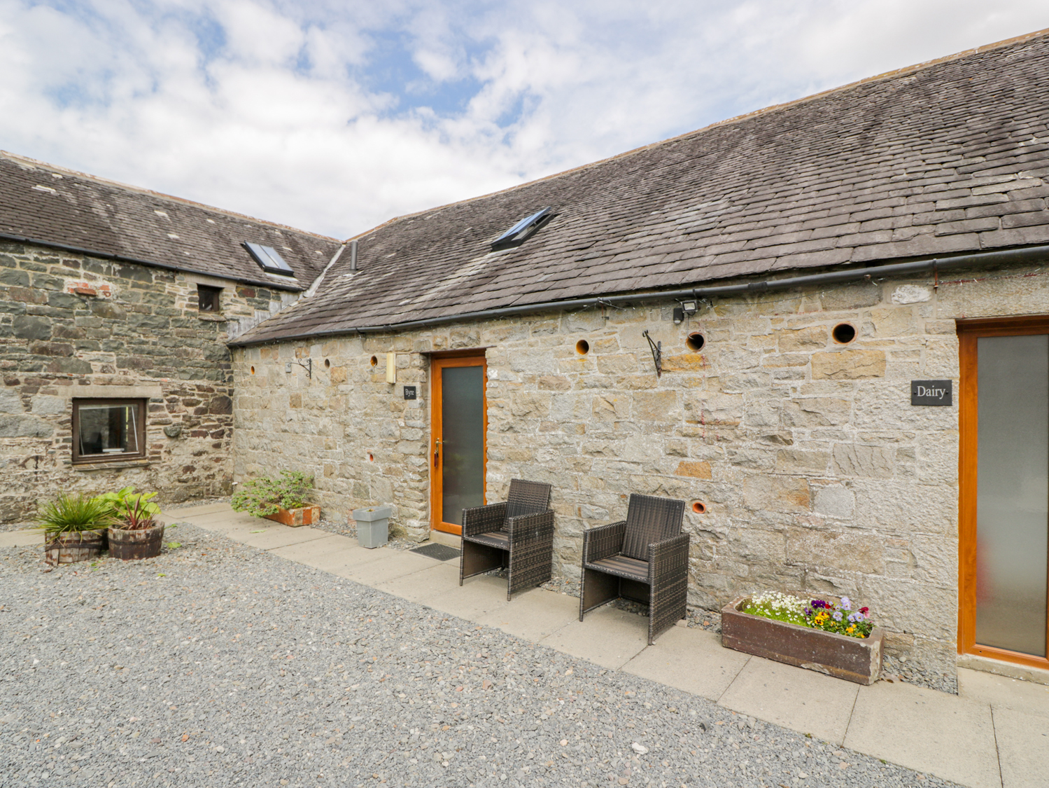 The Byre Dog Friendly Holiday Cottage in Newton Stewart