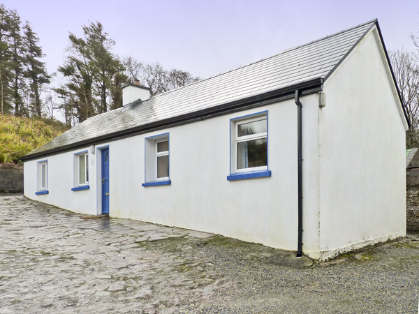 Cnocmor Cottage,Ireland