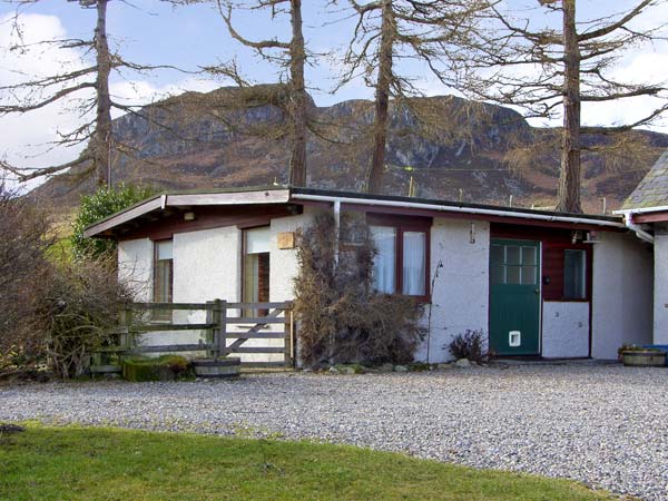 Stable, The,Newtonmore