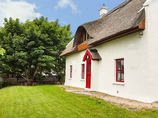 Teac Chondai Thatched Cottage,Ireland