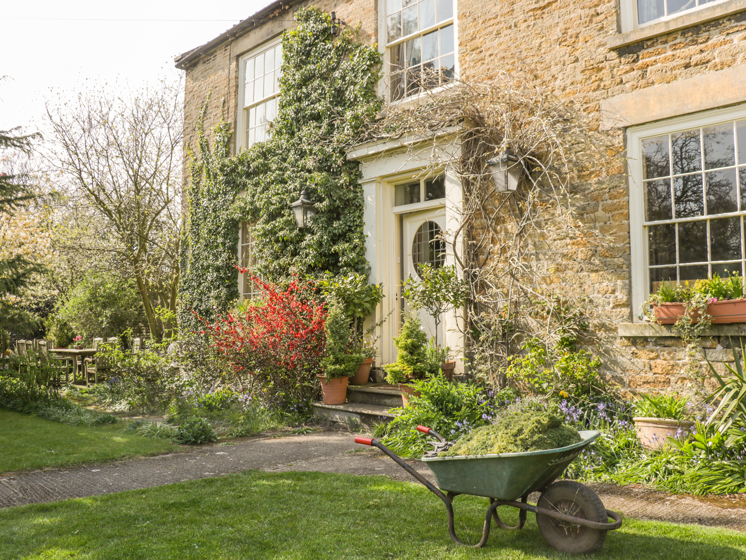 Manor Farm, Hutton Buscel Dog Friendly Holiday Cottage in North York