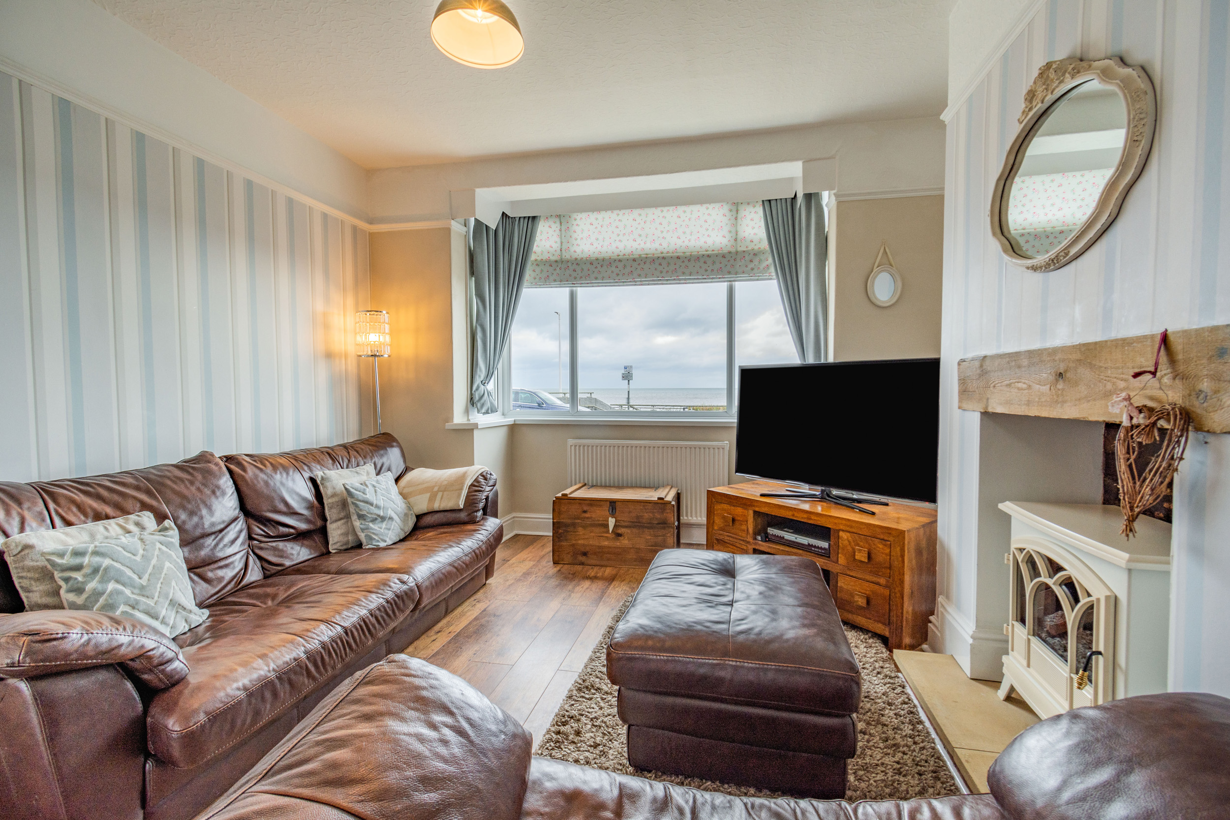 Sea View House, Hornsea Dog Friendly Holiday Cottage in North York