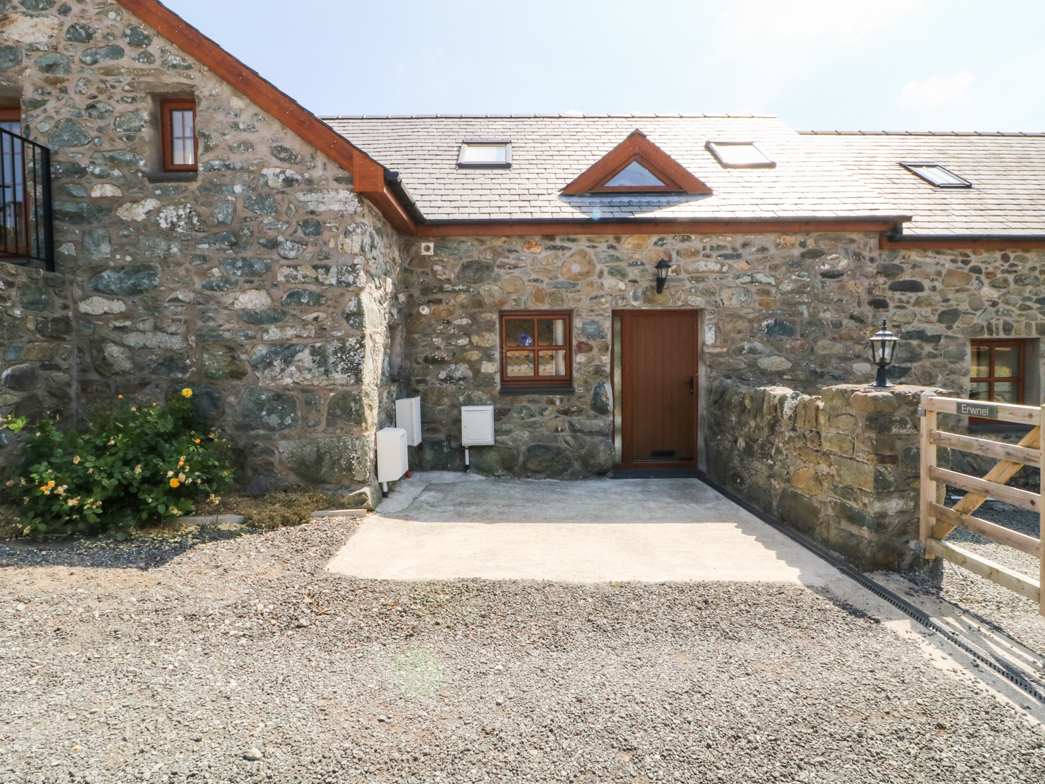 Dog Friendly Holiday Cottages in Anglesey Pet Friendly