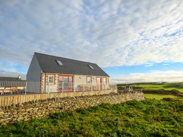 Ysgubor Newydd,Cemaes