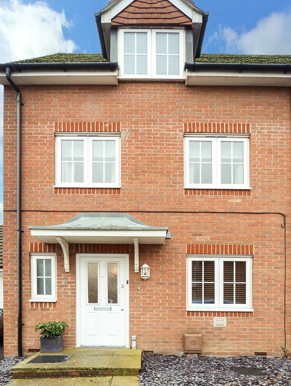 8 Baxendale Road,Chichester