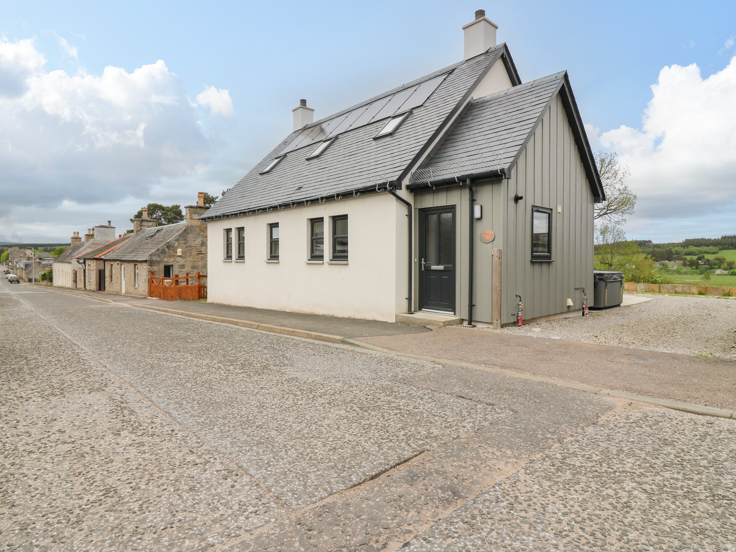 Berg Cottage, Tomintoul