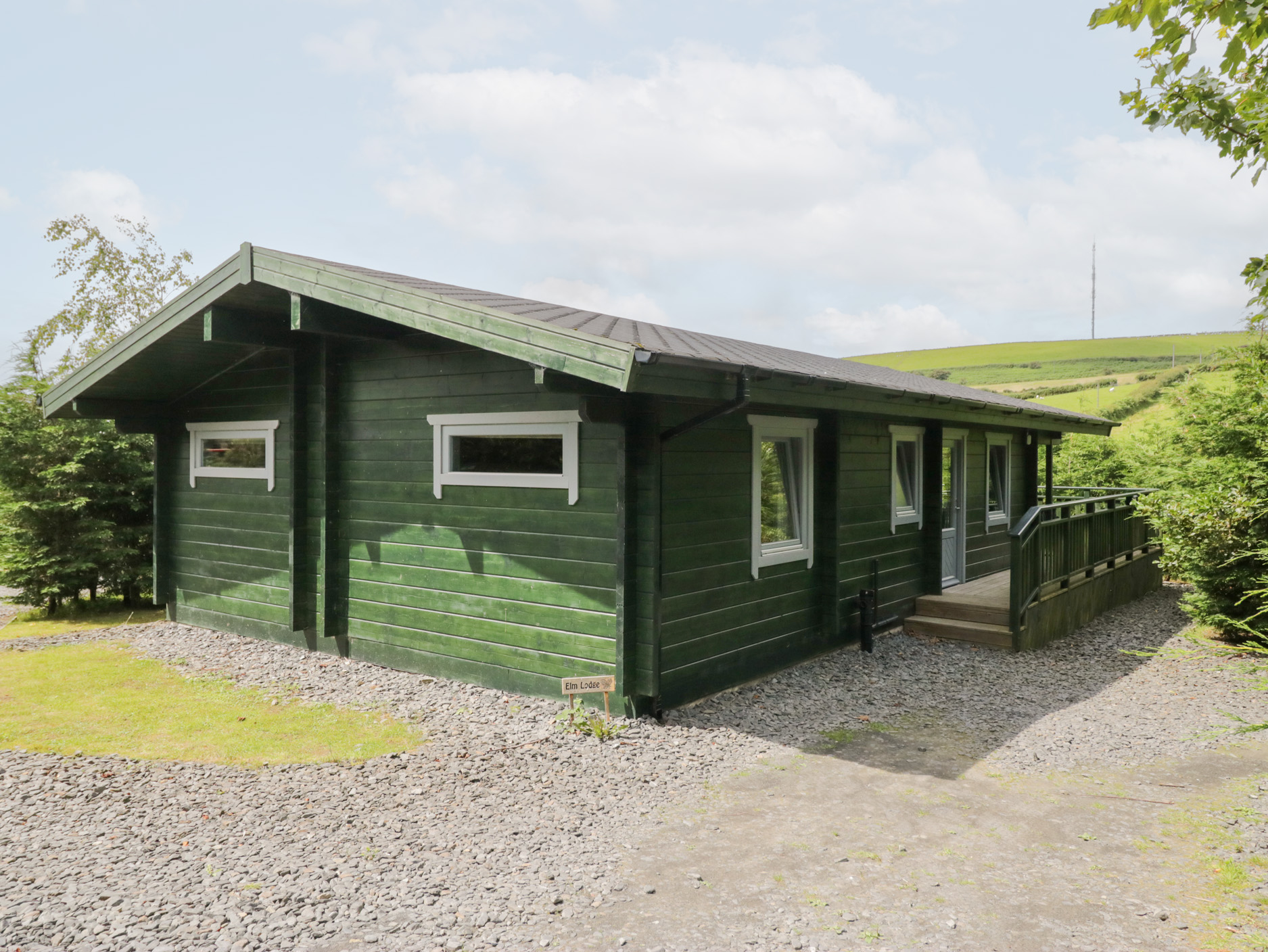 2 bedroom Cottage for rent in Spark Bridge