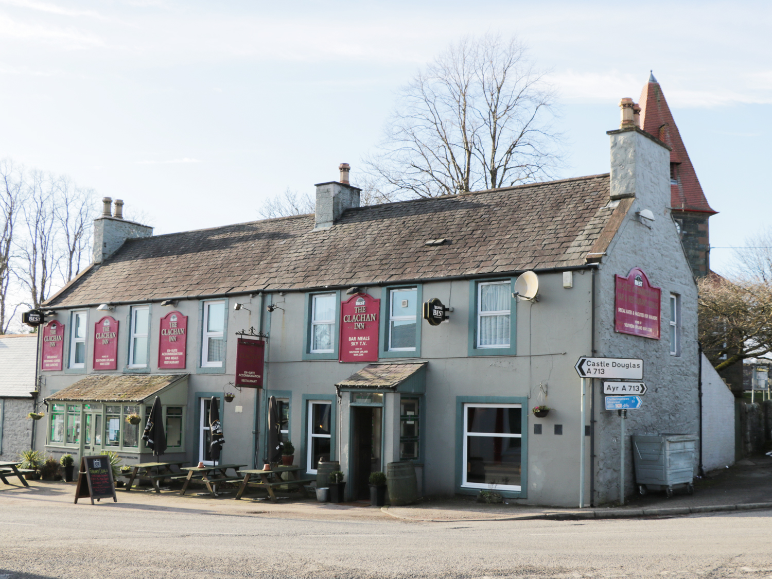 Edge Hill Dog Friendly Holiday Cottage in St. John's Town Of Dalry