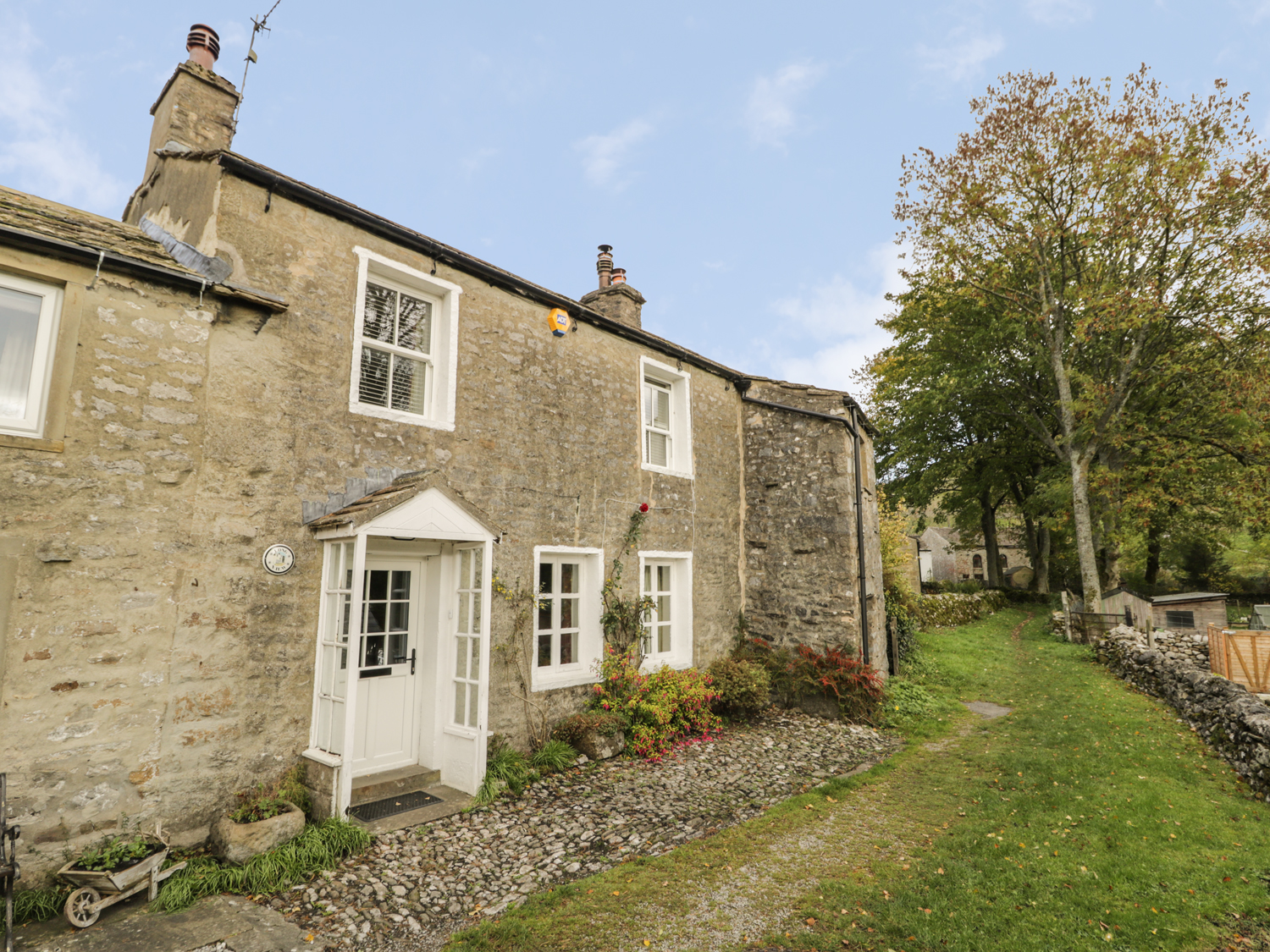 Long View Dog Friendly Holiday Cottage in Kettlewell
