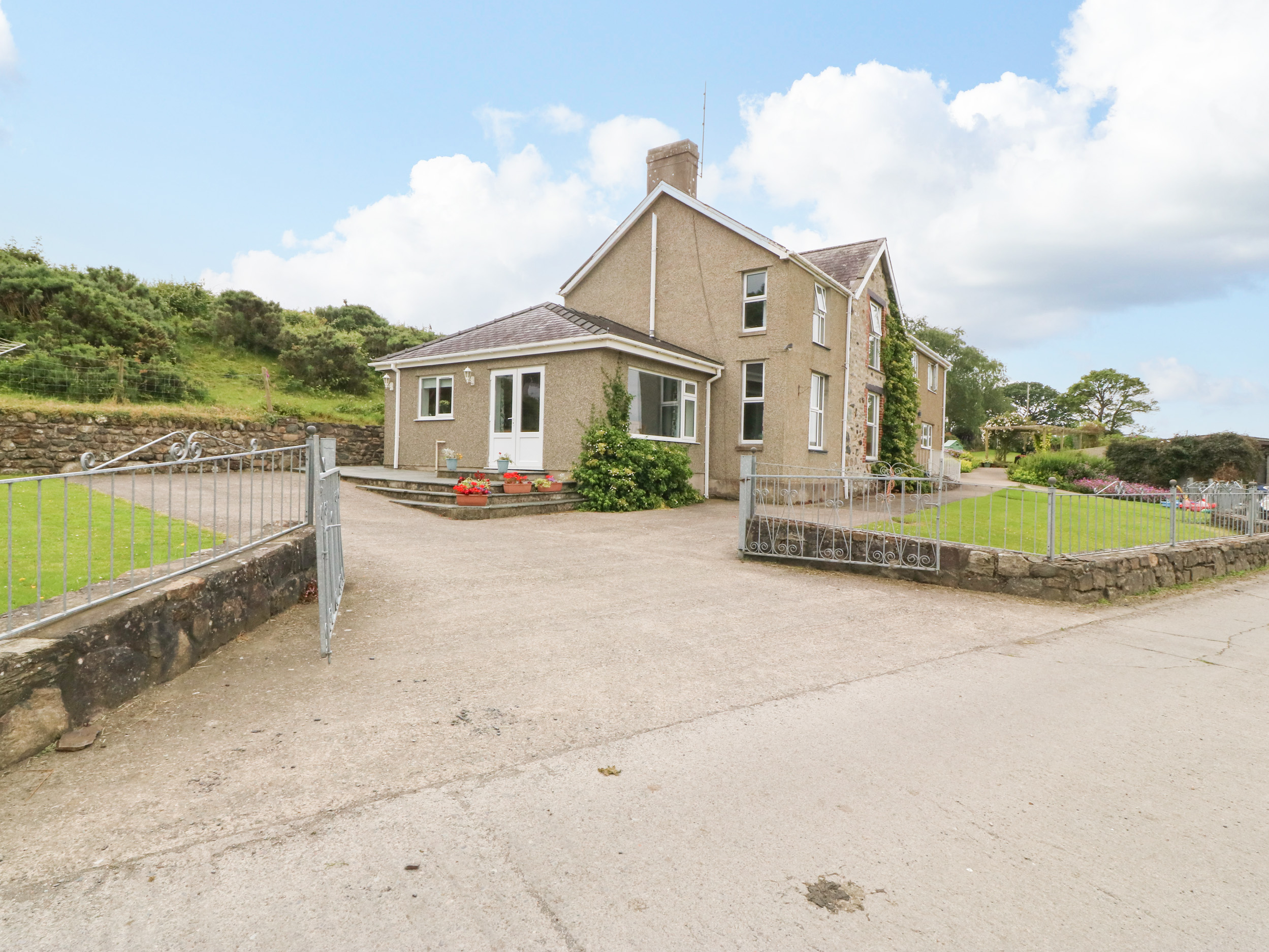 3 bedroom Cottage for rent in Caernarfon