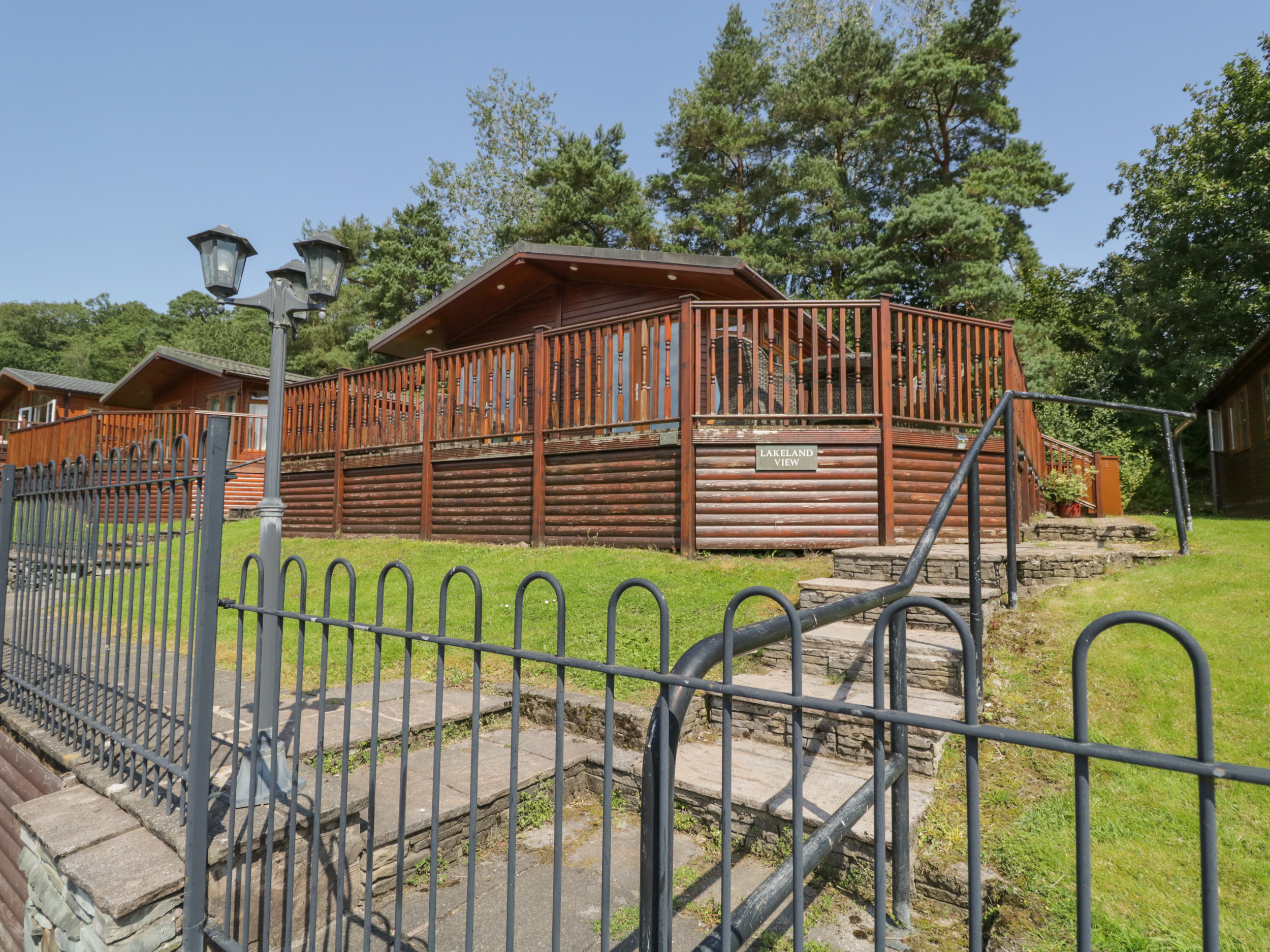 Lakeland View Lodge Dog Friendly Cottage in Bownesson