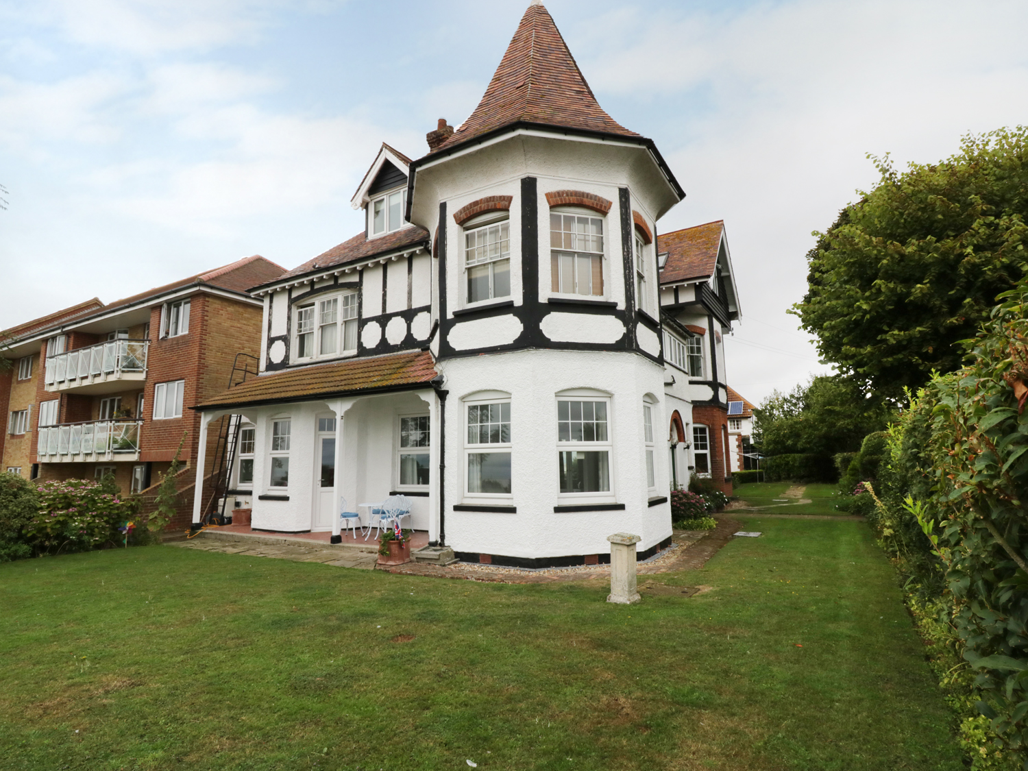 2 bedroom Cottage for rent in Frinton on Sea
