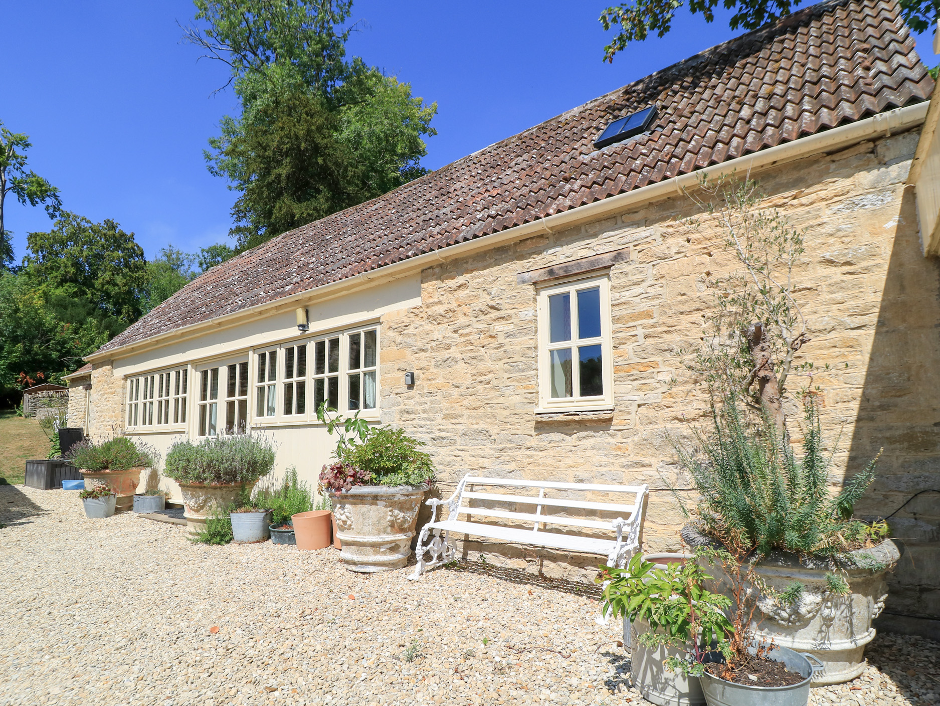 2 bedroom Cottage for rent in Cirencester