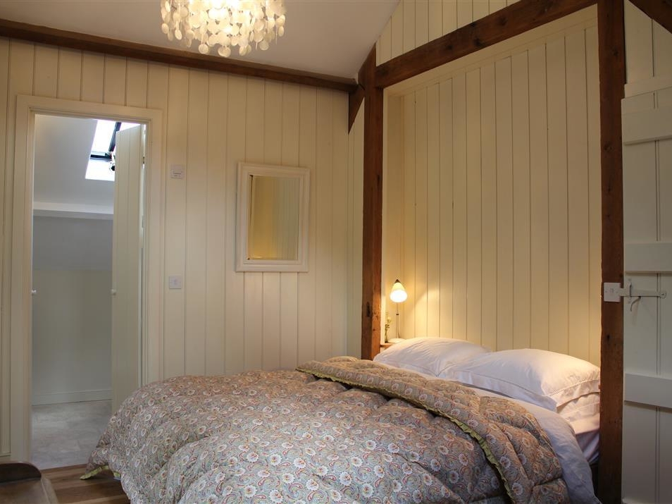 THE CART BARN, Chilmark, Wiltshire