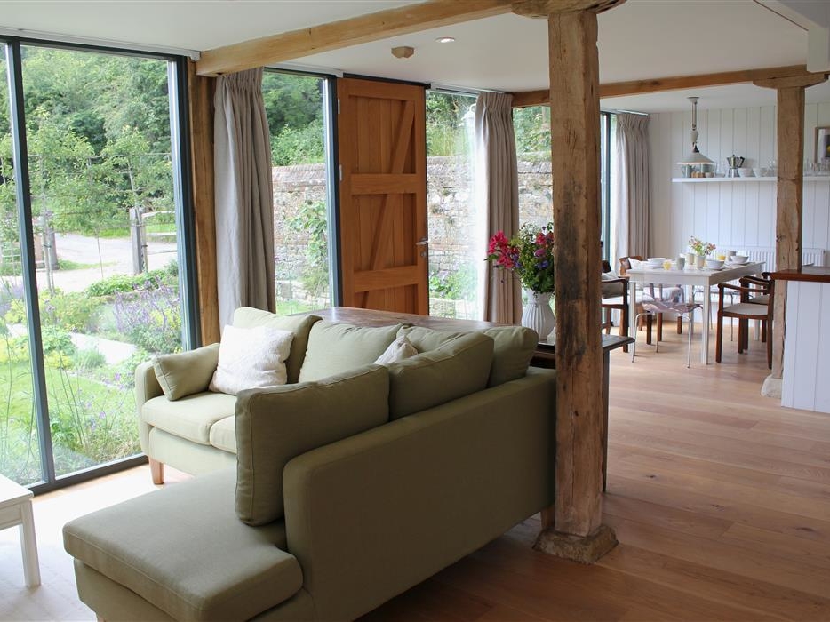 THE CART BARN, Chilmark, Wiltshire