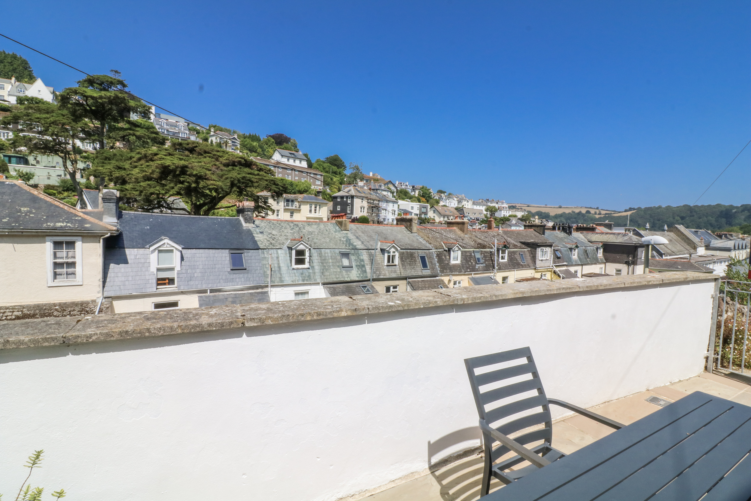 2 bedroom Cottage for rent in Dartmouth